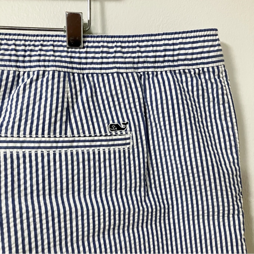 Vineyard Vines | Striped Shorts XL - Picture 3 of 4